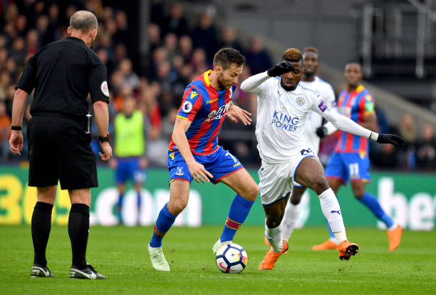 信贷增长不 信贷增长不