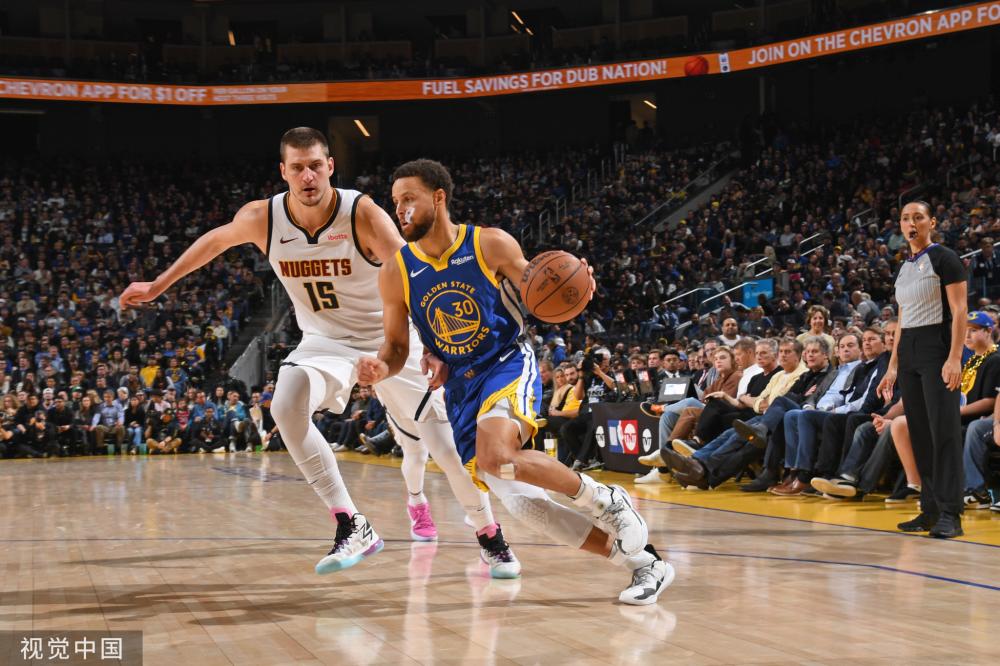 于中场缺乏 于中场缺乏